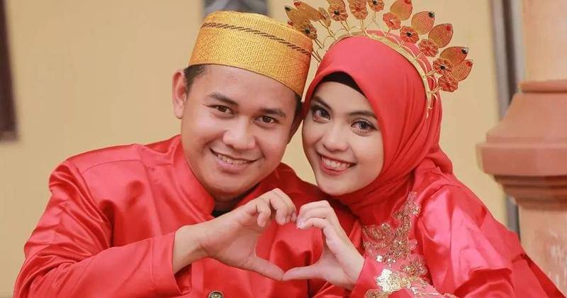 Instagram.com/putriazis0308